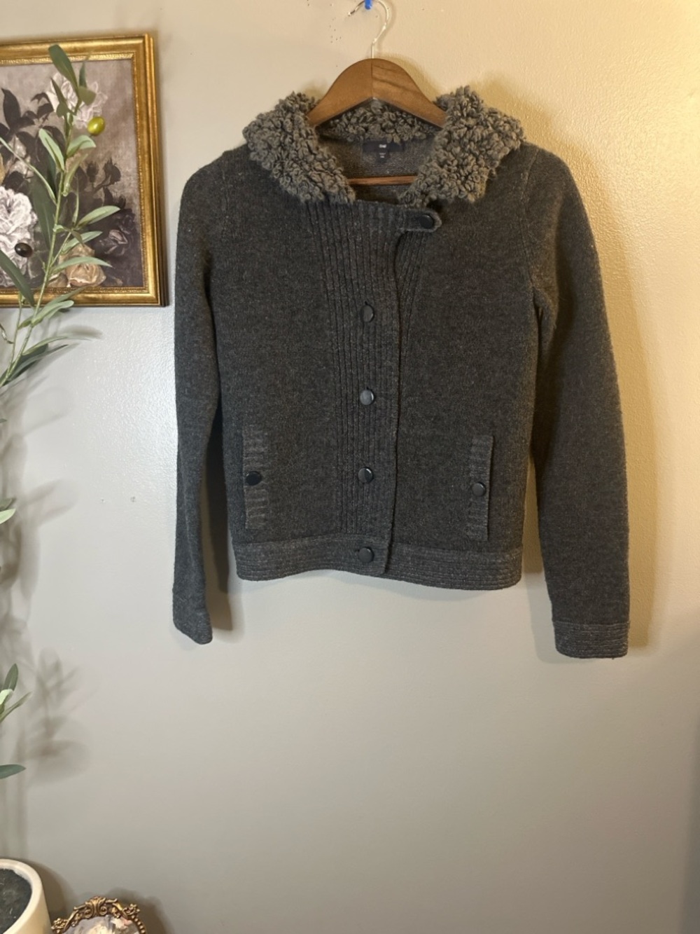 Gap Wool Cardigan Jacket XS Gray Sherpa Collar Button Front Cozy Classic - Picture 2 of 7